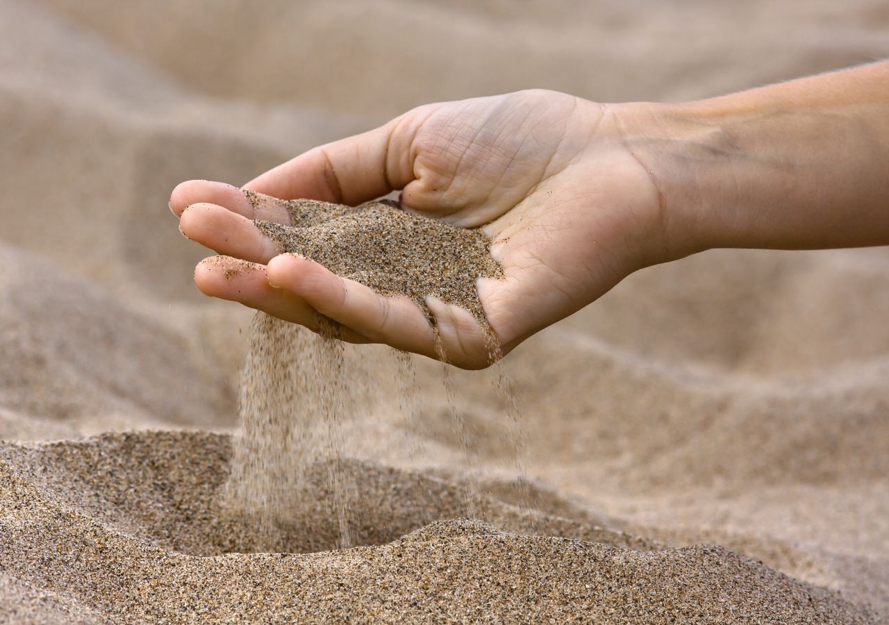 how to store energy in hot sand4